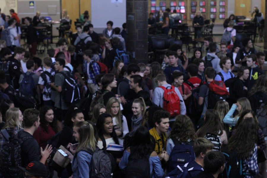 Hallway Etiquette: What To Do And Not To Do In The Hallways