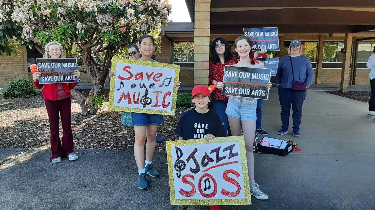 CSD community supports music programs at the board meeting on May 27